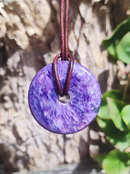 Charoit AAA Schutzdonut - Edelstein Donut Kette Rarität selten Schutzsymbol Heilstein Kristall HIPPIE Boho Ethno Mann Frau Geschenk Er Sie - Art of Nature Berlin