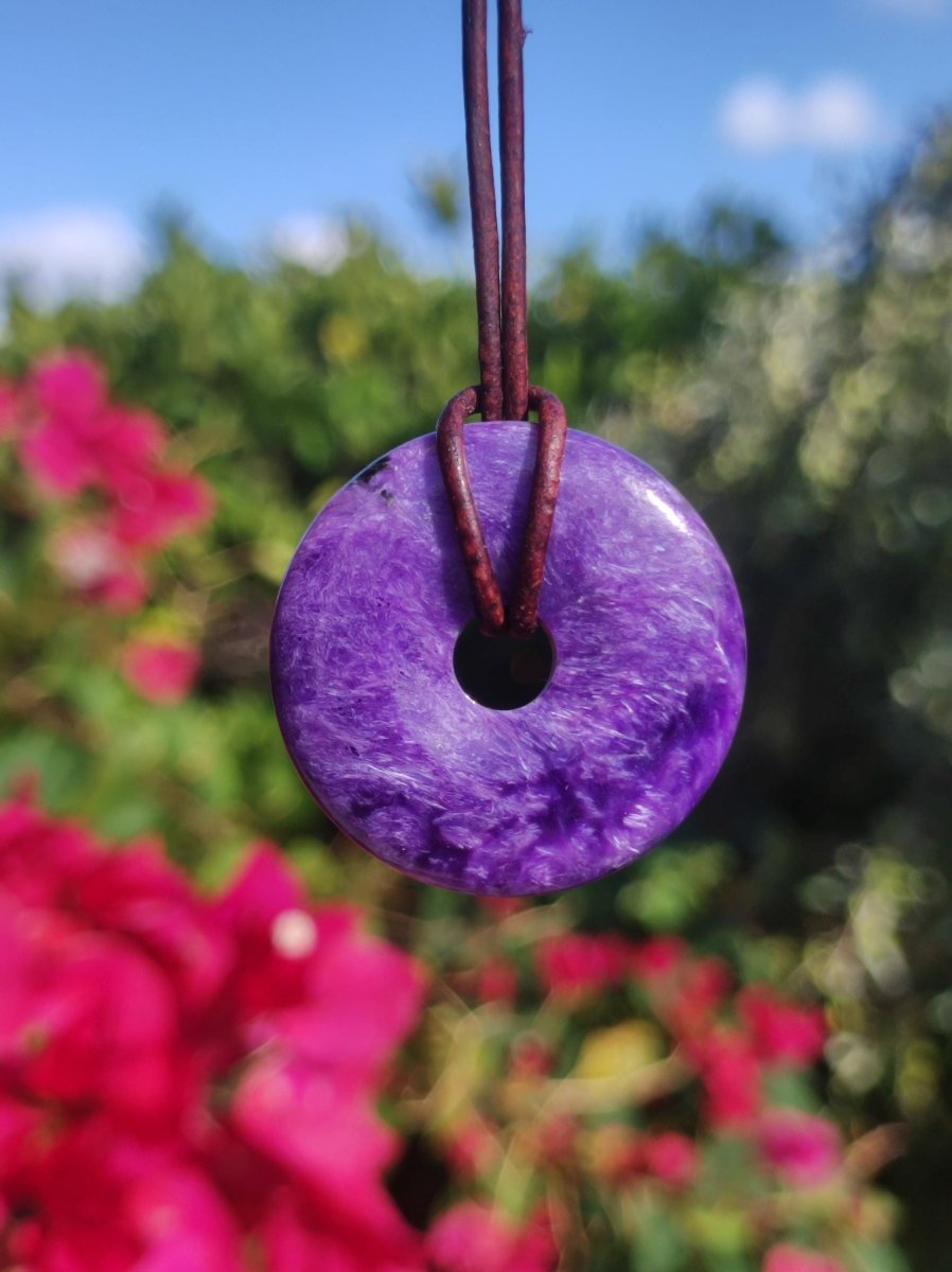 Charoit AAA Schutzdonut - Edelstein Donut Kette Rarität selten Schutzsymbol Heilstein Kristall HIPPIE Boho Ethno Mann Frau Geschenk Er Sie - Art of Nature Berlin