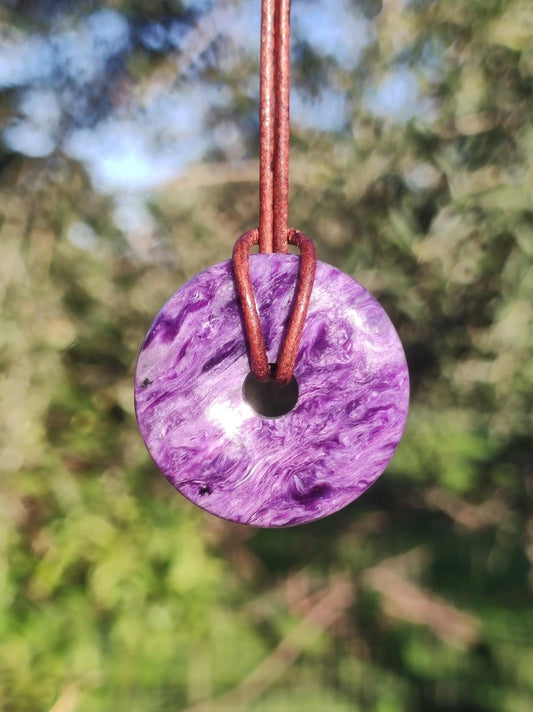 Charoit AAA Schutzdonut - Edelstein Donut Kette Rarität selten Schutzsymbol Heilstein Kristall HIPPIE Boho Ethno Mann Frau Geschenk Er Sie - Art of Nature Berlin