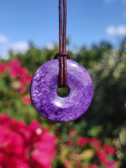 Charoit AAA Schutzdonut - Edelstein Donut Kette Rarität selten Schutzsymbol Heilstein Kristall HIPPIE Boho Ethno Mann Frau Geschenk Er Sie - Art of Nature Berlin