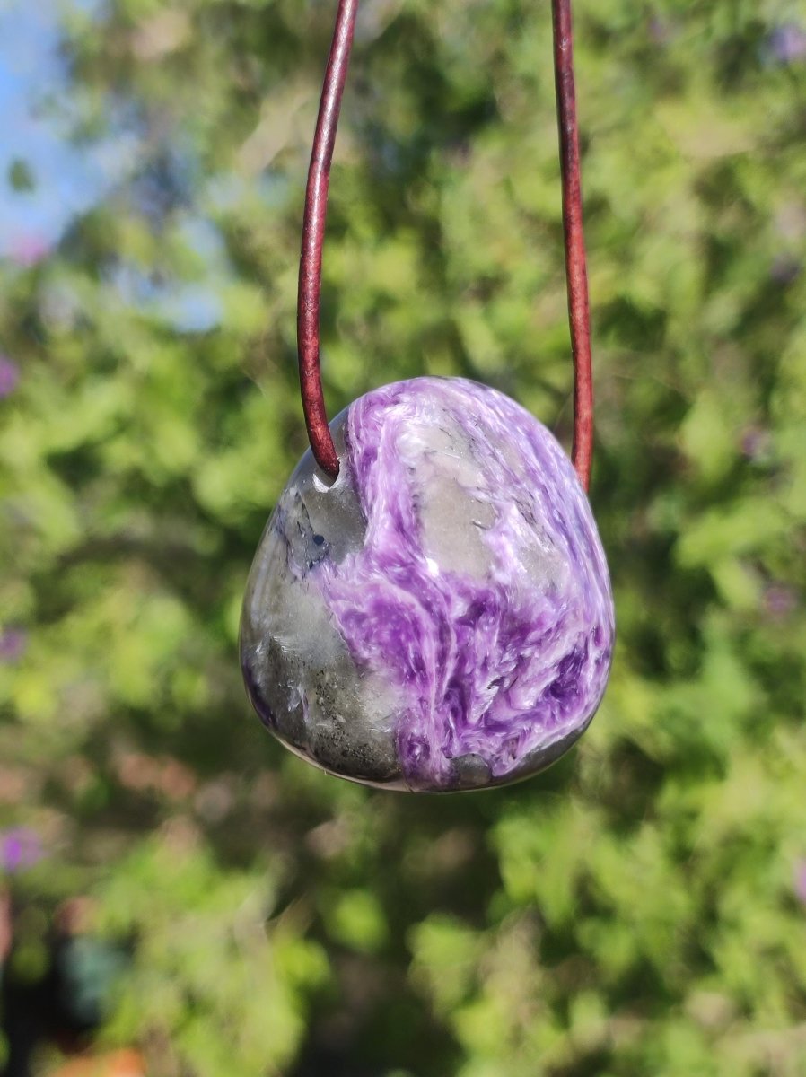 Charoit - Edelstein Kette lila Natur Heilstein Schutz Glück Mann Frau Er Sie Freund Glück HIPPIE Boho Tibet Ethno Rarität Geschenk Unikat - Art of Nature Berlin
