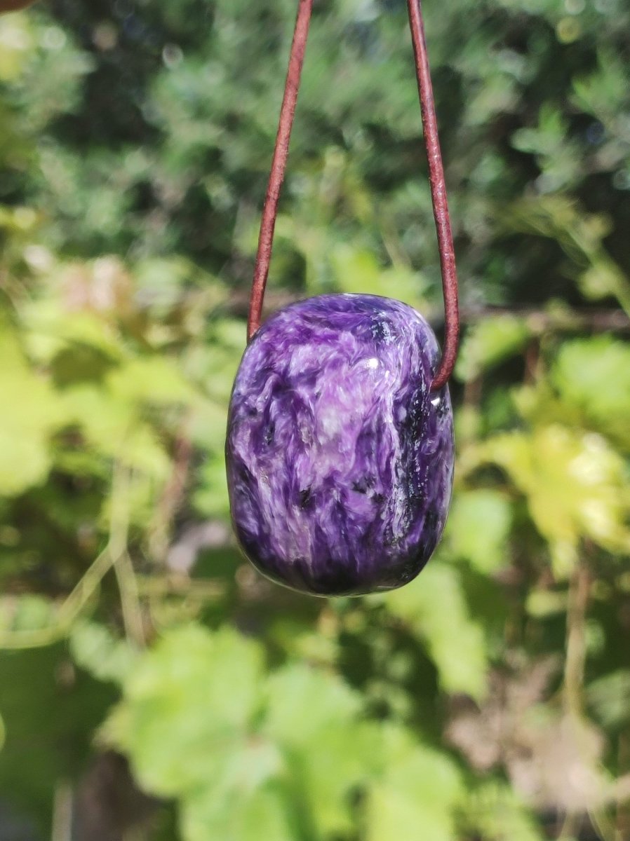 Charoit - Edelstein Kette lila Natur Heilstein Schutz Glück Mann Frau Er Sie Freund Glück HIPPIE Boho Tibet Ethno Rarität Geschenk Unikat - Art of Nature Berlin