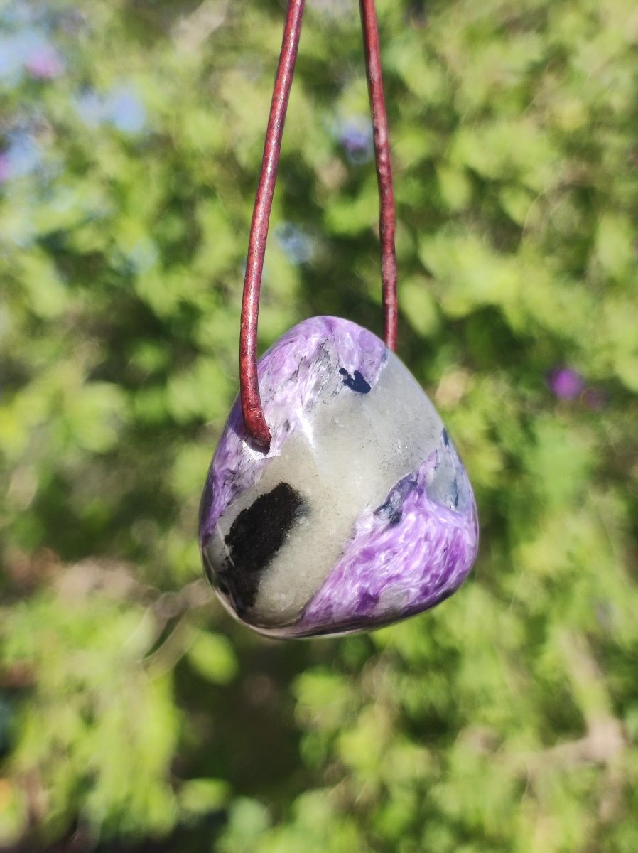 Charoit - Edelstein Kette lila Natur Heilstein Schutz Glück Mann Frau Er Sie Freund Glück HIPPIE Boho Tibet Ethno Rarität Geschenk Unikat - Art of Nature Berlin