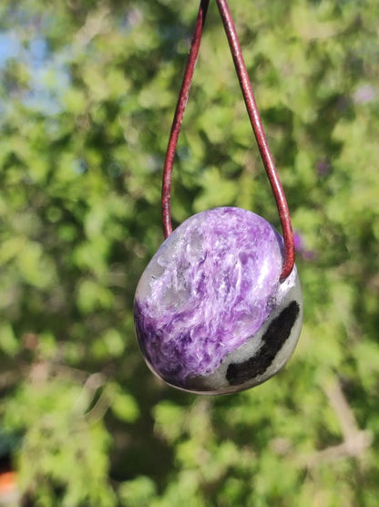 Charoit - Edelstein Kette lila Natur Heilstein Schutz Glück Mann Frau Er Sie Freund Glück HIPPIE Boho Tibet Ethno Rarität Geschenk Unikat - Art of Nature Berlin