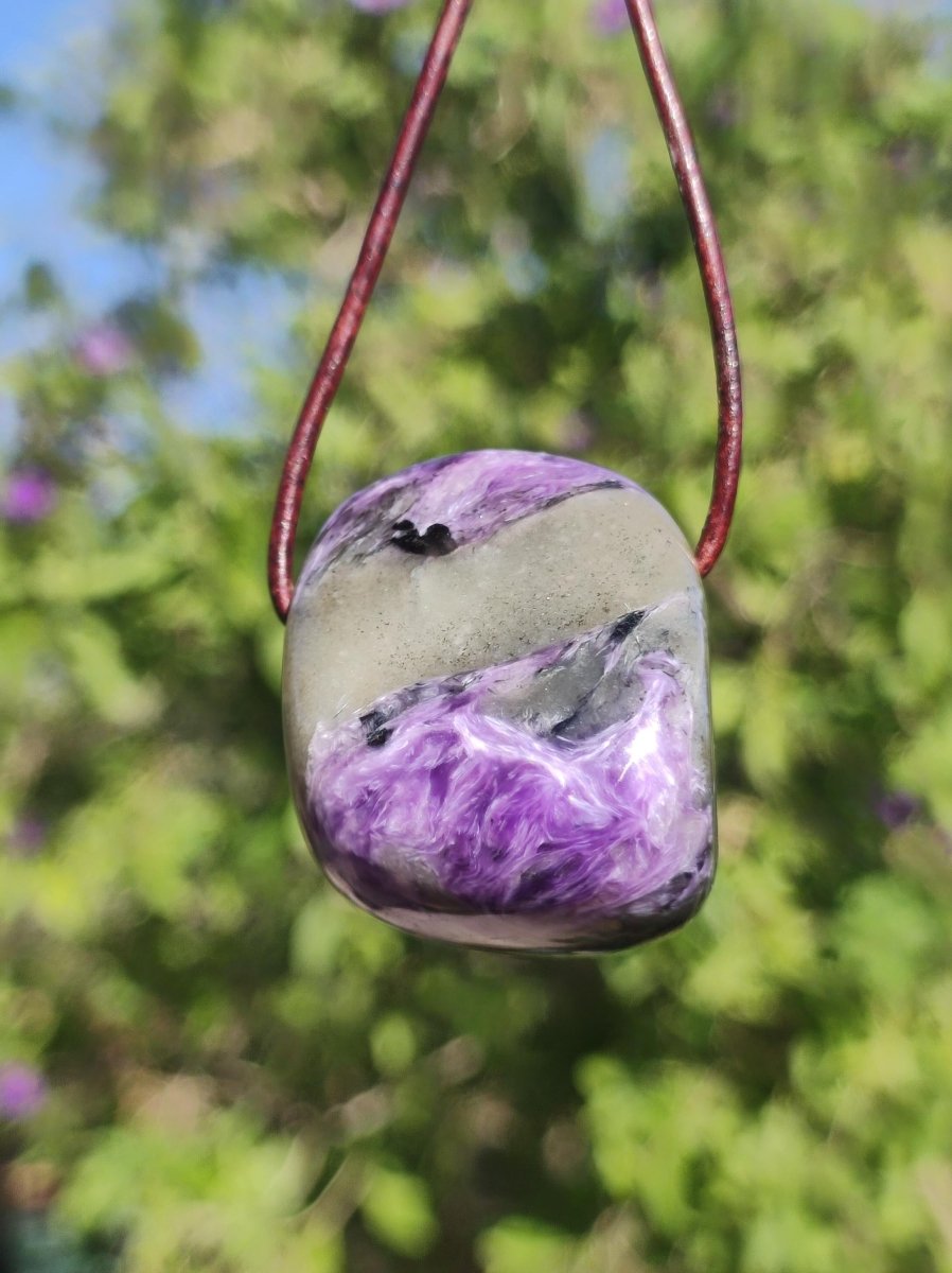 Charoit - Edelstein Kette lila Natur Heilstein Schutz Glück Mann Frau Er Sie Freund Glück HIPPIE Boho Tibet Ethno Rarität Geschenk Unikat - Art of Nature Berlin