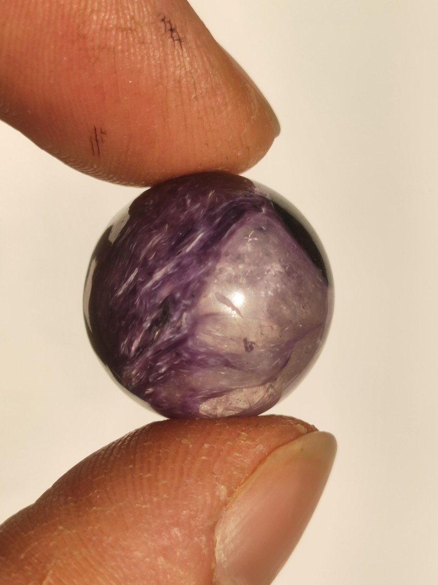 Charoit - Edelstein Kugel lila Natur Heilstein Deko Sphere Kristall Geschenk Er Sie Freund Mann Mineralien Sammler Haus Wohnen Energie - Art of Nature Berlin