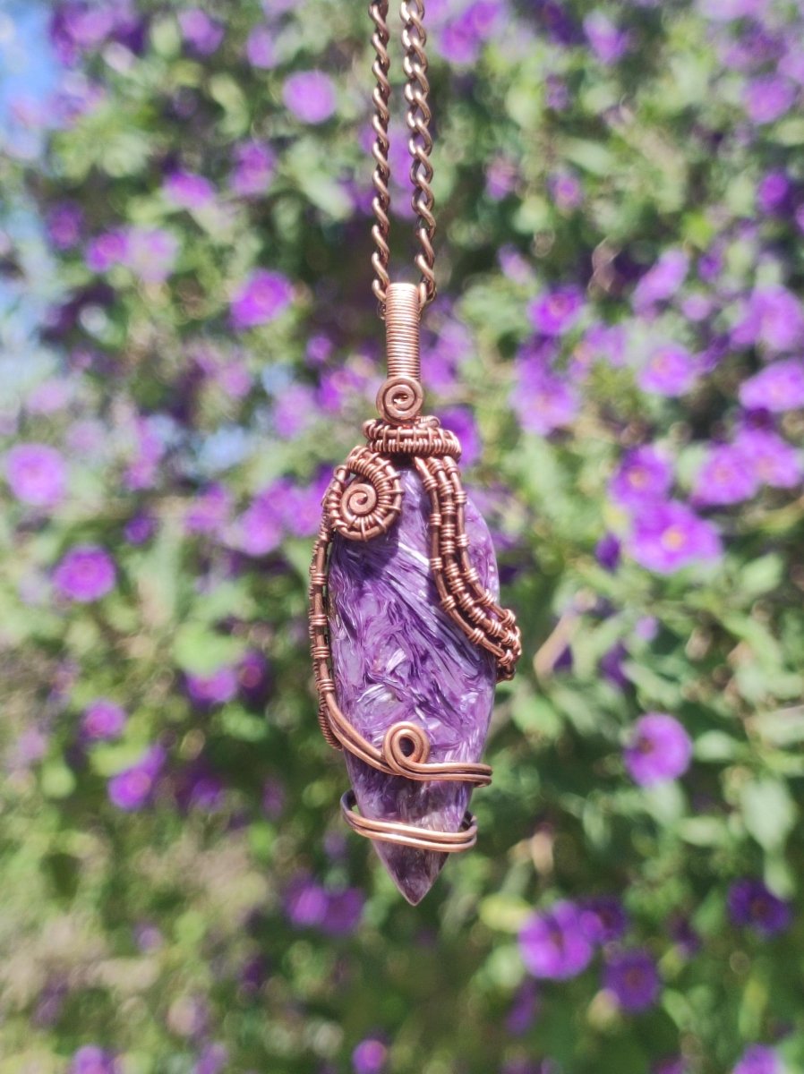 Charoit Wire lila Edelstein Kette mit Kupferdraht Natur Heilstein Kristalle Anhänger Schmuck Mann Frau Kind Geschenk Er Sie Bruder Schwester - Art of Nature Berlin