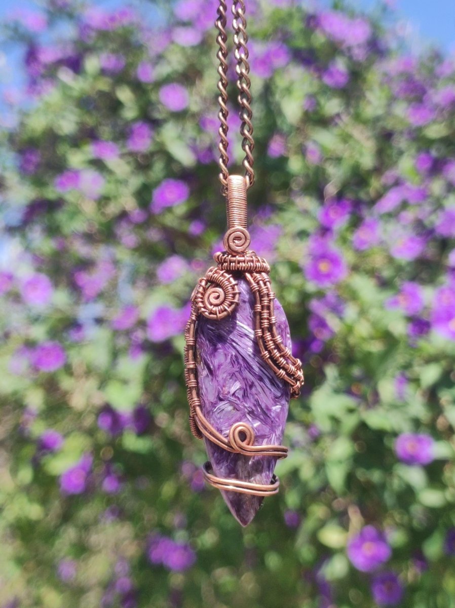 Charoit Wire lila Edelstein Kette mit Kupferdraht Natur Heilstein Kristalle Anhänger Schmuck Mann Frau Kind Geschenk Er Sie Bruder Schwester - Art of Nature Berlin