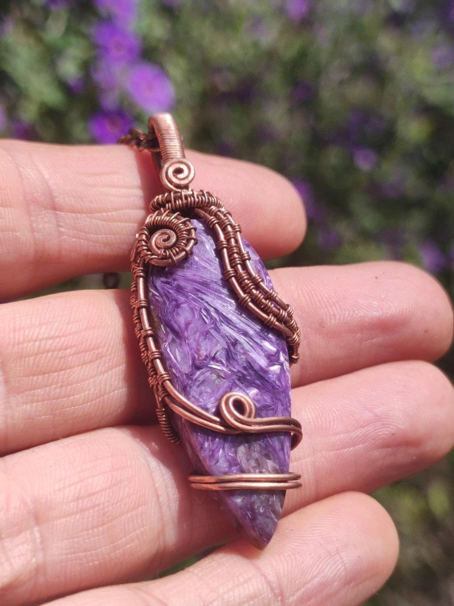 Charoit Wire lila Edelstein Kette mit Kupferdraht Natur Heilstein Kristalle Anhänger Schmuck Mann Frau Kind Geschenk Er Sie Bruder Schwester - Art of Nature Berlin