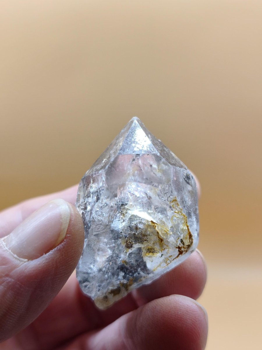 Chloritquarz aus Erongo Namibia | Klarer Bergkristall mit schwarzen Chlorit-Einschlüssen | Natur Kristall Unikat Stufe Sammler Mineral - Art of Nature Berlin