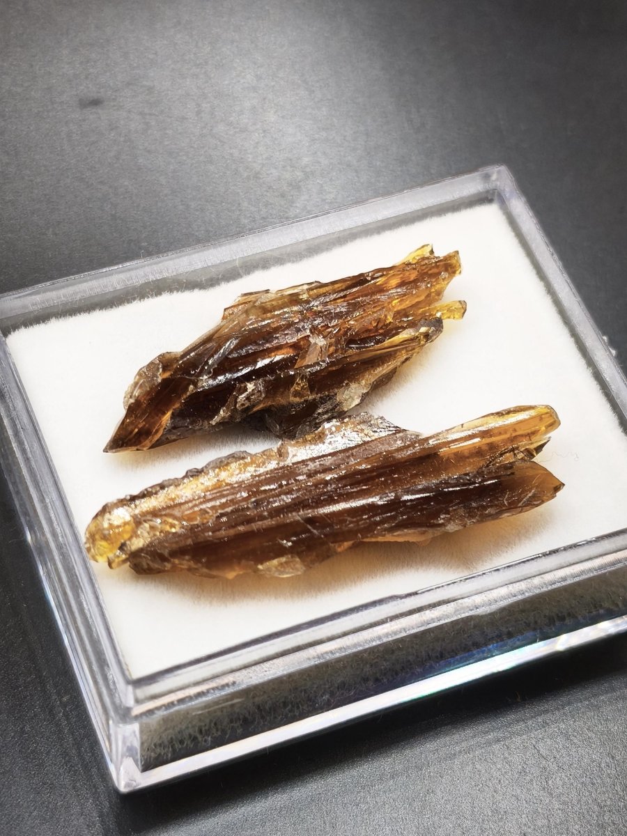 Chocolate Calcit Kristallstufen – 2er Set – Honigbraune Kristalle – 33–38 mm Sammler Mineralien Kristall Deko Selbstfund Geschenk Heilstein - Art of Nature Berlin