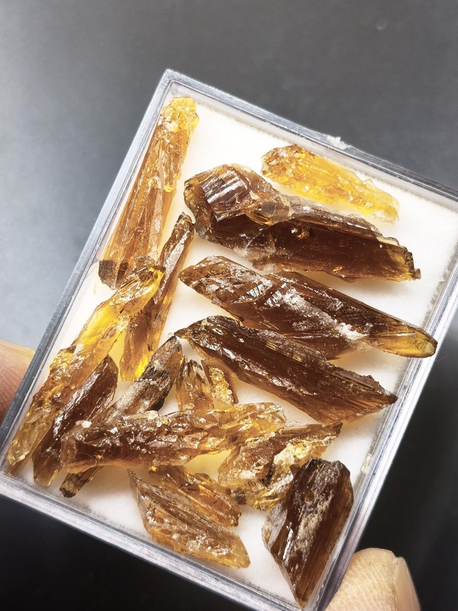 Chocolate Calcit Kristallstufen – 43ct bis 26mm Honigbraune Kristalle – Sammler Mineralien Kristall Deko Selbstfund Geschenk Heilstein - Art of Nature Berlin