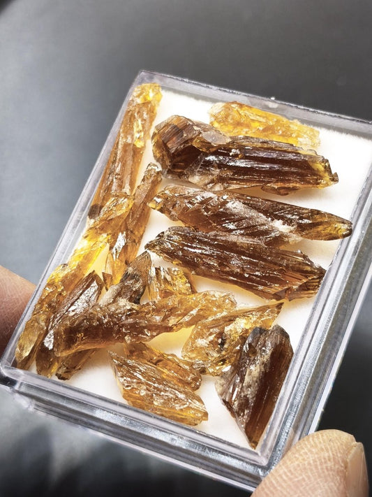 Chocolate Calcit Kristallstufen – 43ct bis 26mm Honigbraune Kristalle – Sammler Mineralien Kristall Deko Selbstfund Geschenk Heilstein - Art of Nature Berlin