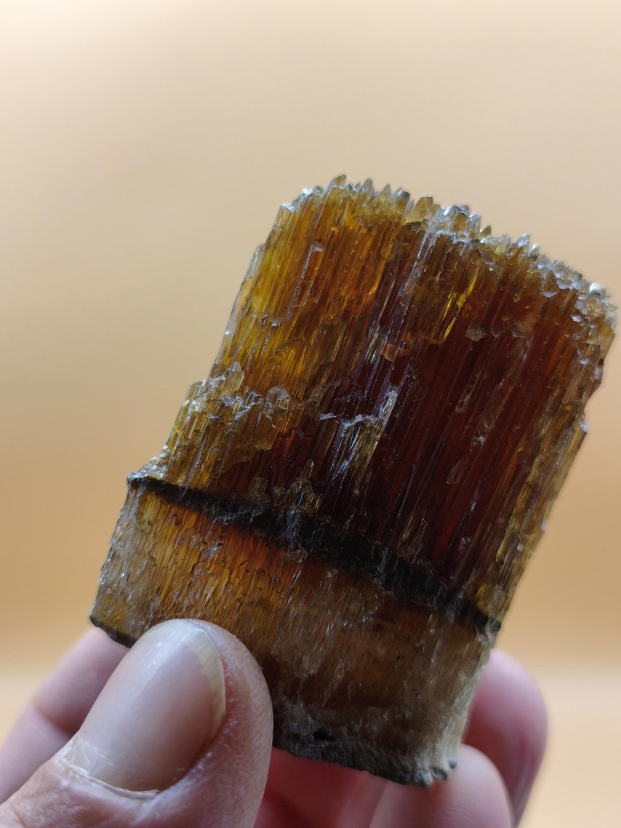 Chocolate Calcit Rohkristall – Honigbraune Kristallstufe mit dunkler Bänderung | Unikat Kristall Deko Heilstein Geschenk Haus Wohnen - Art of Nature Berlin