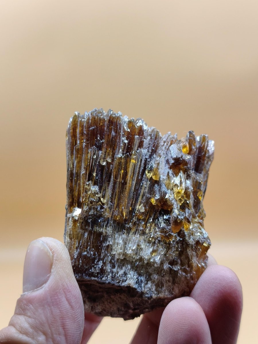 Chocolate Calcit Rohkristall – Honigbraune Kristallstufe mit dunkler Bänderung | Unikat Kristall Deko Heilstein Geschenk Haus Wohnen - Art of Nature Berlin