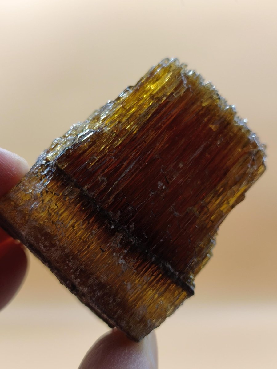 Chocolate Calcit Rohkristall – Honigbraune Kristallstufe mit dunkler Bänderung | Unikat Kristall Deko Heilstein Geschenk Haus Wohnen - Art of Nature Berlin