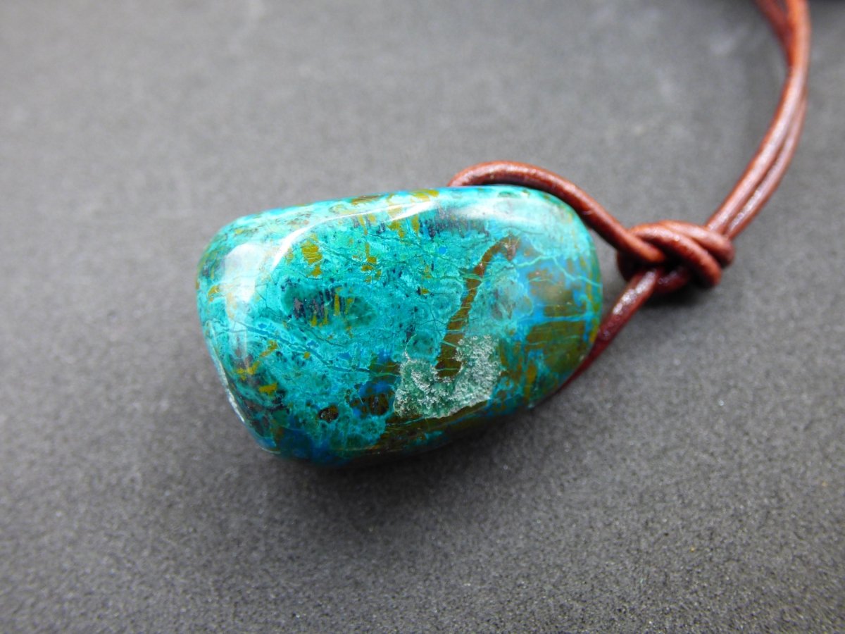Chrysocoll Chrysokoll Chrysocolla Edelstein Kette blau Natur HIPPIE GOA Boho Ethno Heilstein Kristalle Schmuck Anhänger Mann Frau Geschenk - Art of Nature Berlin