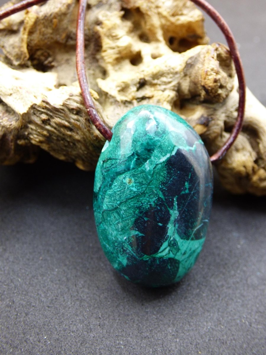 Chrysocoll Chrysokoll Chrysocolla Edelstein Kette blau Natur HIPPIE GOA Boho Ethno Heilstein Kristalle Schmuck Anhänger Mann Frau Geschenk - Art of Nature Berlin