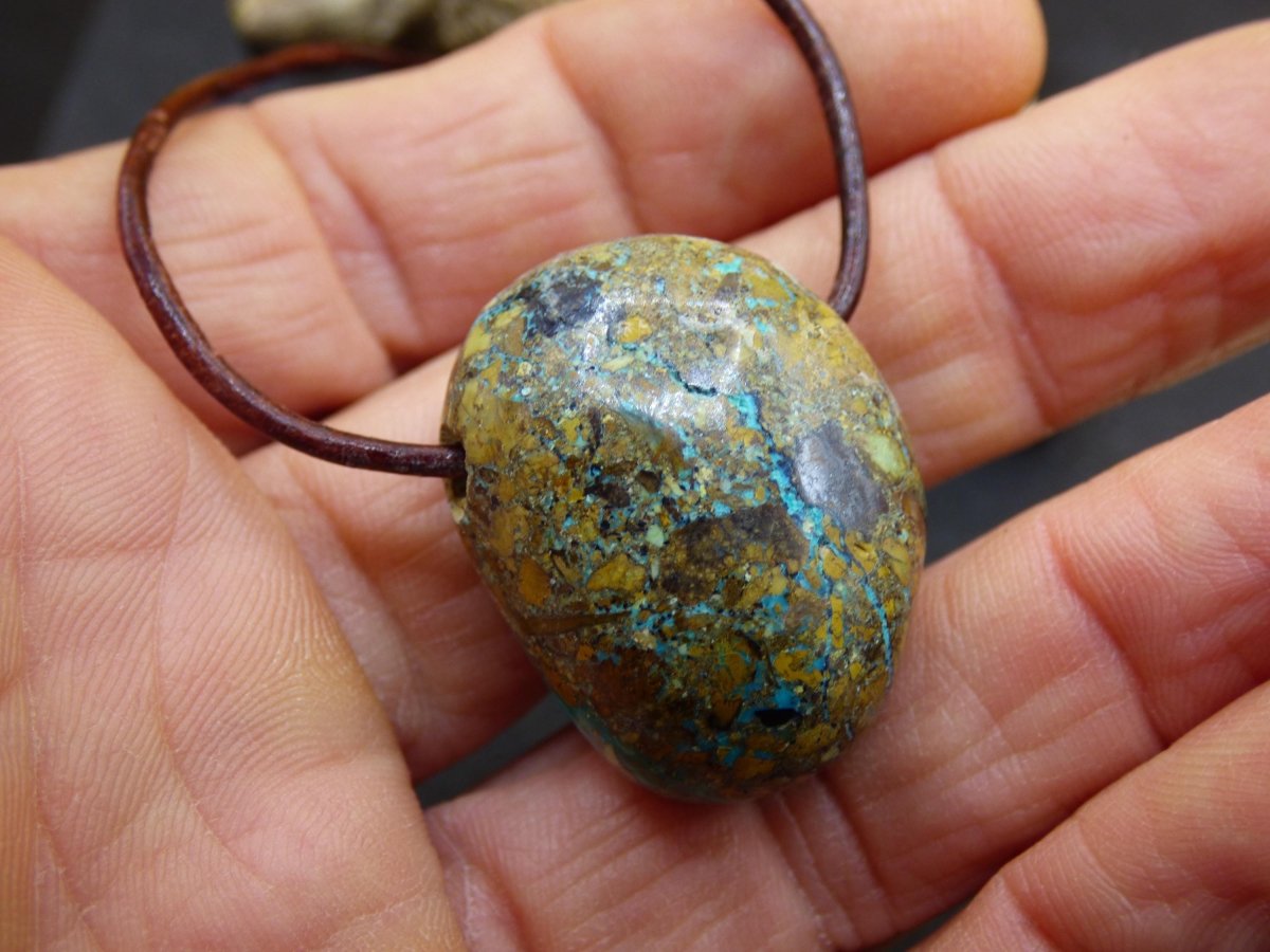Chrysocoll Chrysokoll Chrysocolla Edelstein Kette blau Natur HIPPIE GOA Boho Ethno Heilstein Kristalle Schmuck Anhänger Mann Frau Geschenk - Art of Nature Berlin