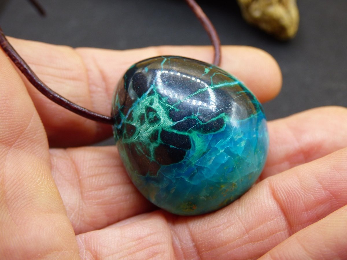 Chrysocoll Chrysokoll Chrysocolla Edelstein Kette blau Natur HIPPIE GOA Boho Ethno Heilstein Kristalle Schmuck Anhänger Mann Frau Geschenk - Art of Nature Berlin