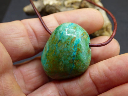 Chrysocoll Chrysokoll Chrysocolla Edelstein Kette blau Natur HIPPIE GOA Boho Ethno Heilstein Kristalle Schmuck Anhänger Mann Frau Geschenk - Art of Nature Berlin