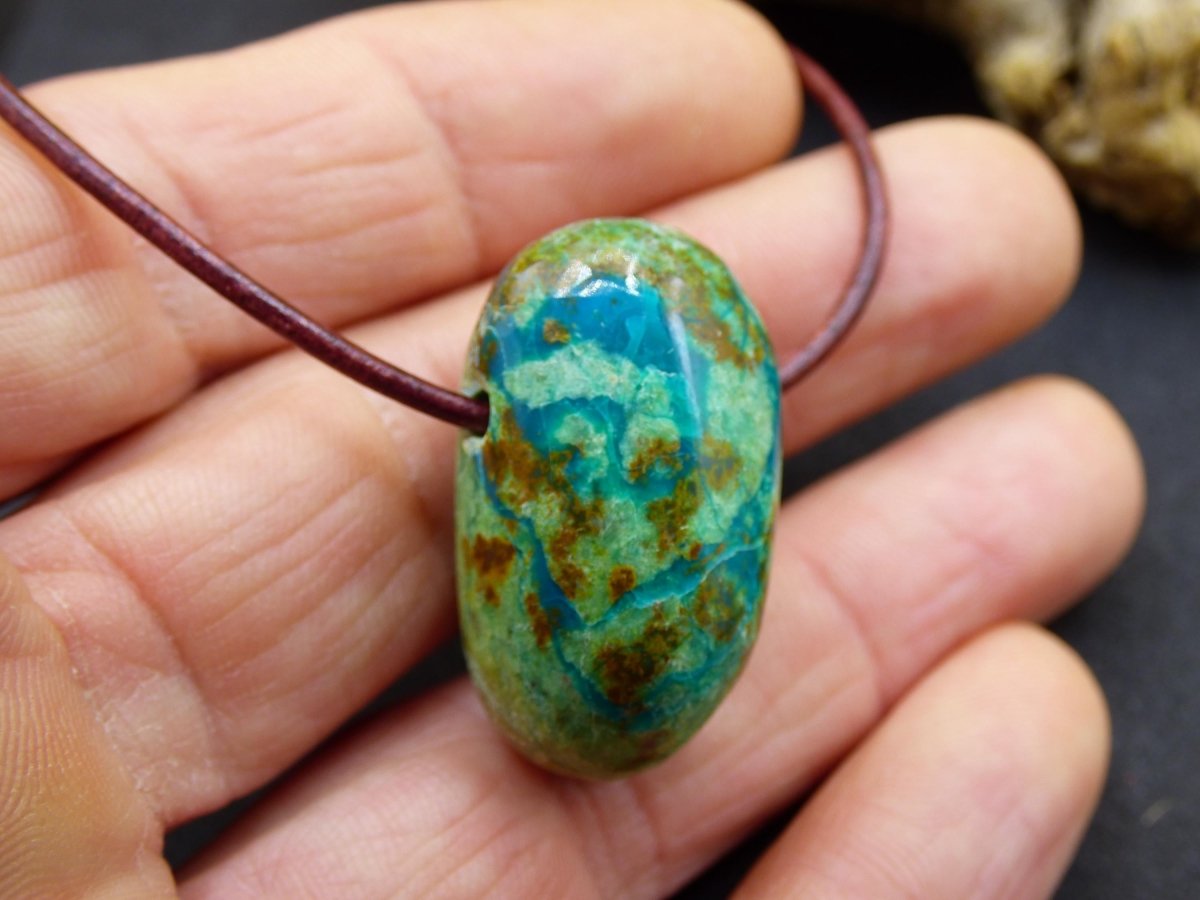 Chrysocoll Chrysokoll Chrysocolla Edelstein Kette blau Natur HIPPIE GOA Boho Ethno Heilstein Kristalle Schmuck Anhänger Mann Frau Geschenk - Art of Nature Berlin