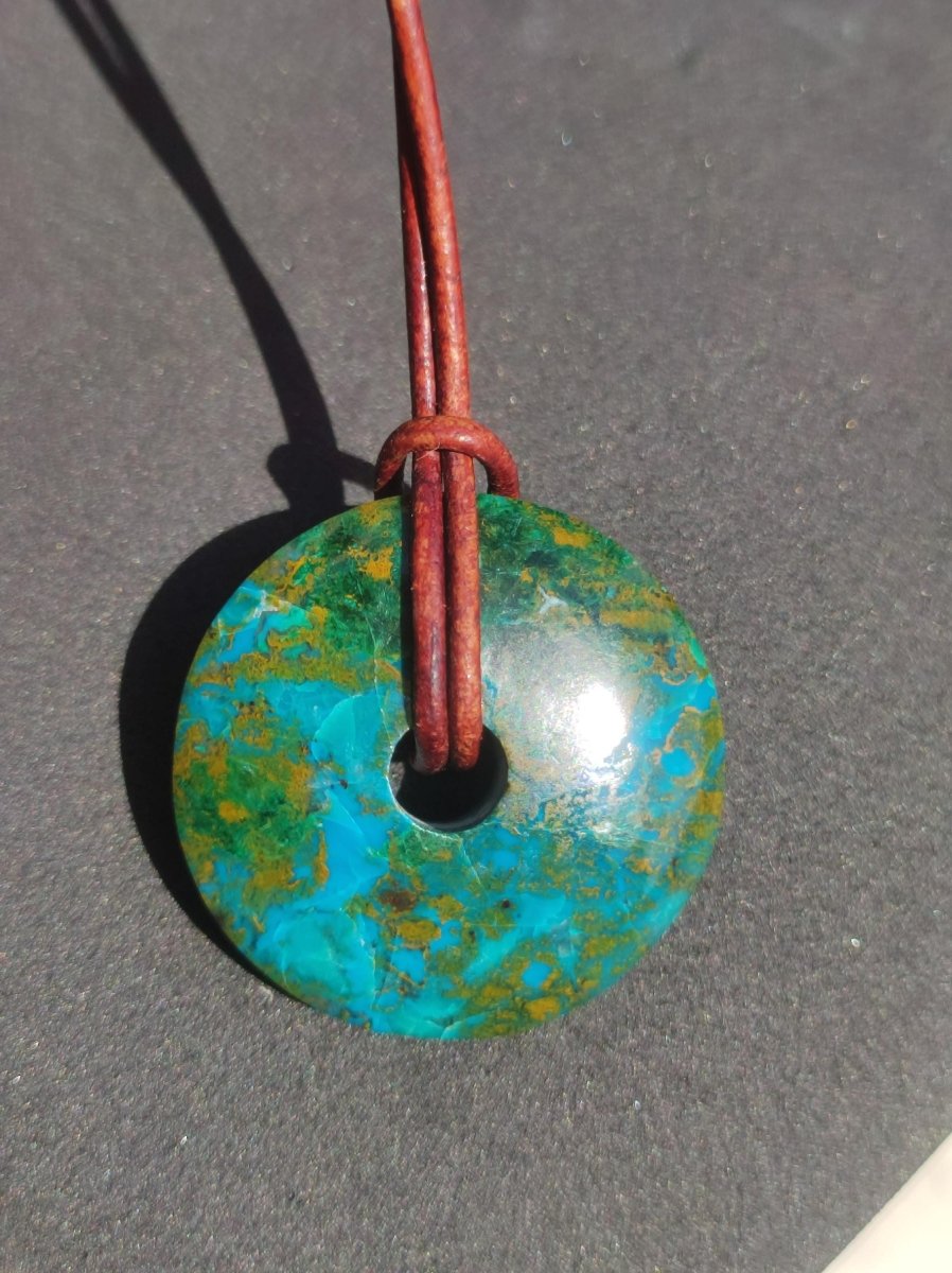 Chrysocoll Chrysokolla Donut 30mm Edelstein Kette Heilstein Schutzsymbol Mann Frau Glück HIPPIE GOA Boho Tibet Ethno Natur Rarität Geschenk - Art of Nature Berlin