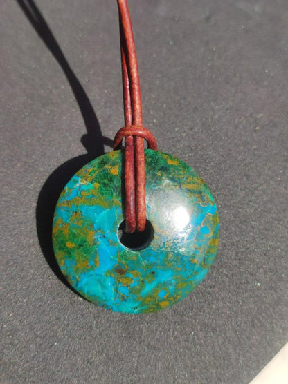 Chrysocoll Chrysokolla Donut 30mm Edelstein Kette Heilstein Schutzsymbol Mann Frau Glück HIPPIE GOA Boho Tibet Ethno Natur Rarität Geschenk - Art of Nature Berlin
