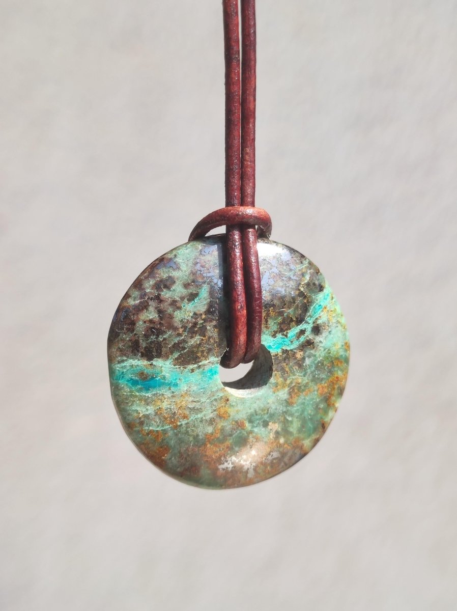 Chrysocoll Chrysokolla Donut 30mm Edelstein Kette Heilstein Schutzsymbol Mann Frau Glück HIPPIE GOA Boho Tibet Ethno Natur Rarität Geschenk - Art of Nature Berlin
