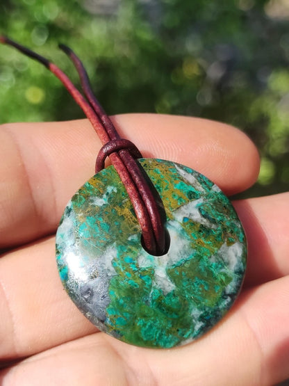 Chrysocoll Chrysokolla Donut 30mm Edelstein Kette Heilstein Schutzsymbol Mann Frau Glück HIPPIE GOA Boho Tibet Ethno Natur Rarität Geschenk - Art of Nature Berlin