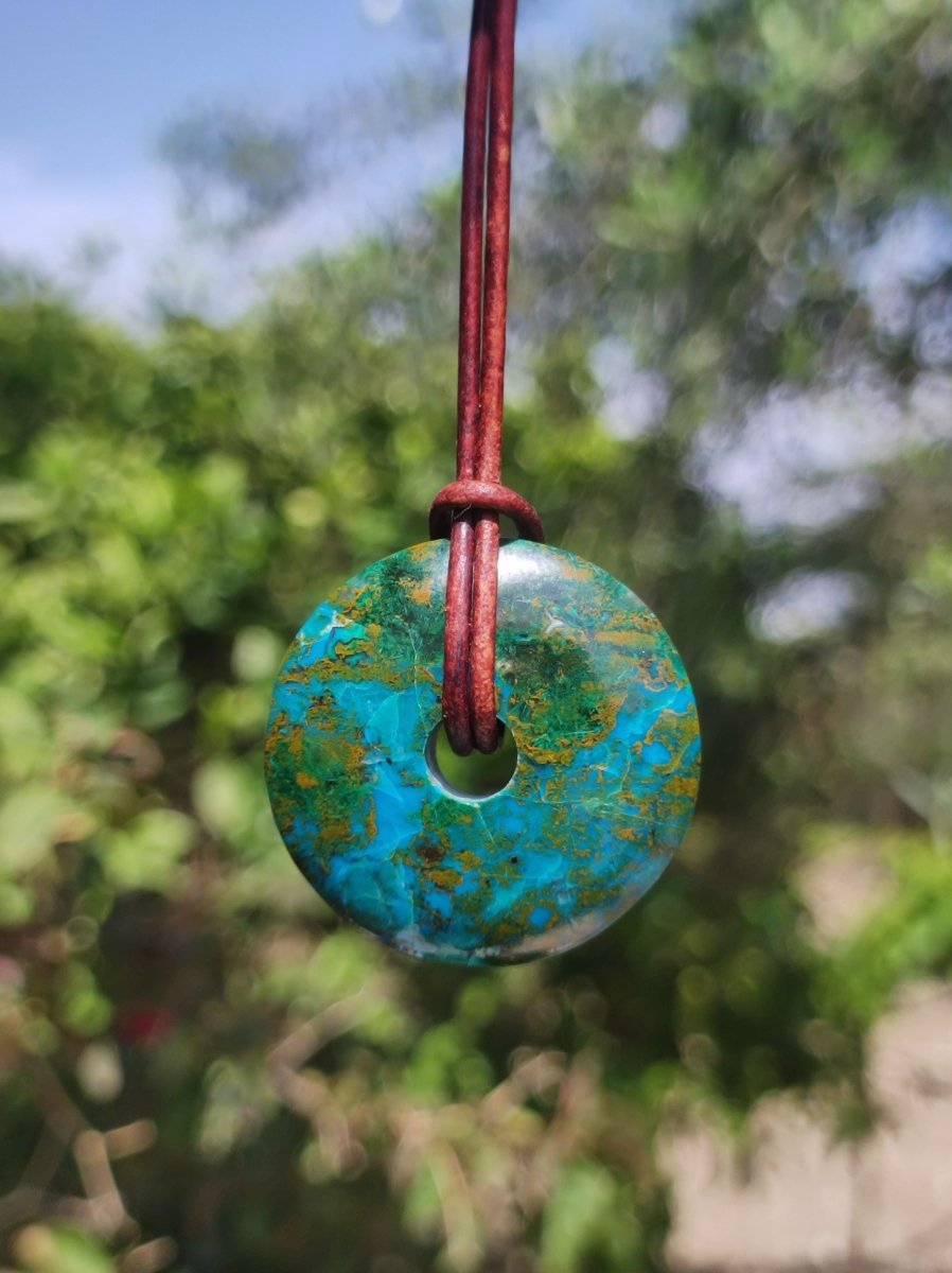 Chrysocoll Chrysokolla Donut 30mm Edelstein Kette Heilstein Schutzsymbol Mann Frau Glück HIPPIE GOA Boho Tibet Ethno Natur Rarität Geschenk - Art of Nature Berlin