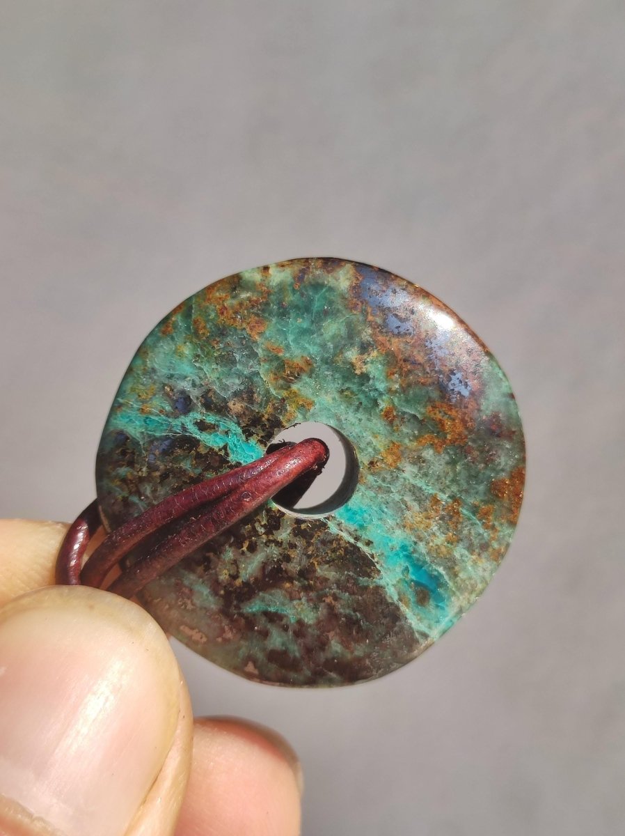 Chrysocoll Chrysokolla Donut 30mm Edelstein Kette Heilstein Schutzsymbol Mann Frau Glück HIPPIE GOA Boho Tibet Ethno Natur Rarität Geschenk - Art of Nature Berlin