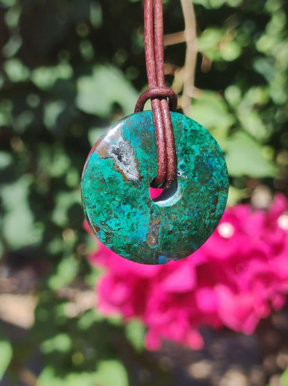 Chrysocoll Chrysokolla Donut 30mm Edelstein Kette Heilstein Schutzsymbol Mann Frau Glück HIPPIE GOA Boho Tibet Ethno Natur Rarität Geschenk - Art of Nature Berlin