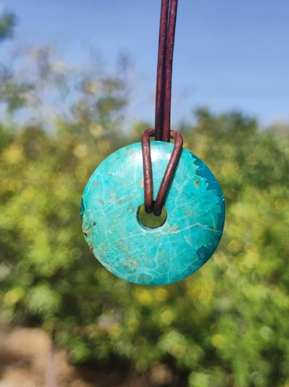 Chrysocoll Chrysokolla Donut 30mm Edelstein Kette Heilstein Schutzsymbol Mann Frau Glück HIPPIE GOA Boho Tibet Ethno Natur Rarität Geschenk - Art of Nature Berlin