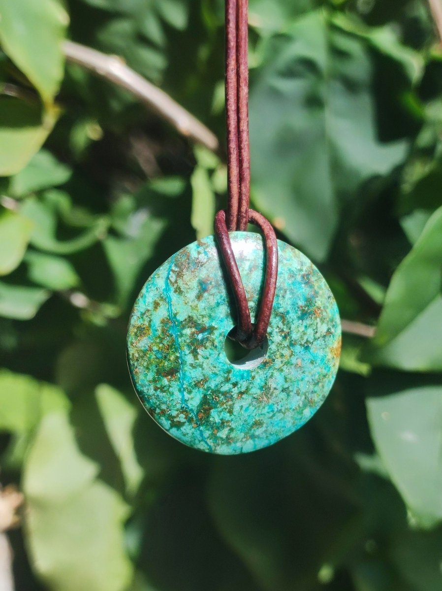 Chrysocoll Chrysokolla Donut 30mm Edelstein Kette Heilstein Schutzsymbol Mann Frau Glück HIPPIE GOA Boho Tibet Ethno Natur Rarität Geschenk - Art of Nature Berlin