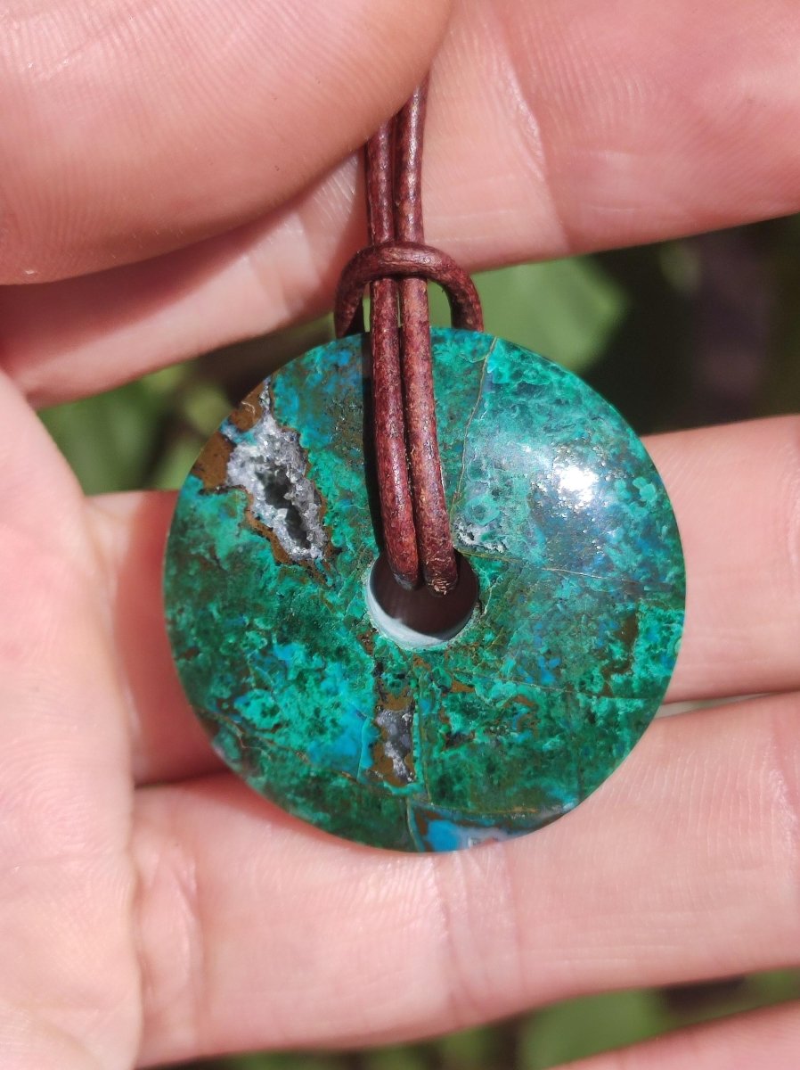Chrysocoll Chrysokolla Donut 30mm Edelstein Kette Heilstein Schutzsymbol Mann Frau Glück HIPPIE GOA Boho Tibet Ethno Natur Rarität Geschenk - Art of Nature Berlin