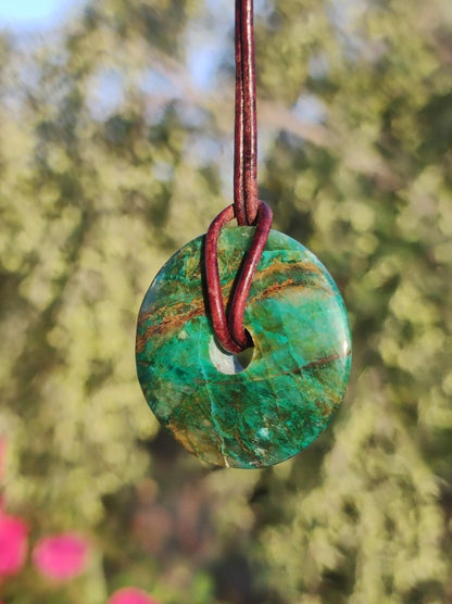 Chrysocoll Chrysokolla Donut 30mm Edelstein Kette Heilstein Schutzsymbol Mann Frau Glück HIPPIE GOA Boho Tibet Ethno Natur Rarität Geschenk - Art of Nature Berlin