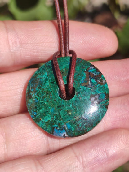 Chrysocoll Chrysokolla Donut 30mm Edelstein Kette Heilstein Schutzsymbol Mann Frau Glück HIPPIE GOA Boho Tibet Ethno Natur Rarität Geschenk - Art of Nature Berlin