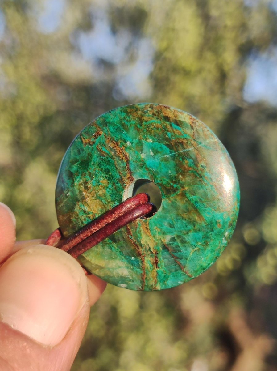 Chrysocoll Chrysokolla Donut 30mm Edelstein Kette Heilstein Schutzsymbol Mann Frau Glück HIPPIE GOA Boho Tibet Ethno Natur Rarität Geschenk - Art of Nature Berlin