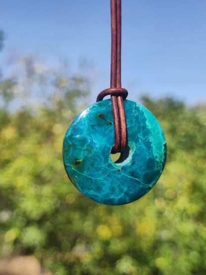 Chrysocoll Chrysokolla Donut 30mm Edelstein Kette Heilstein Schutzsymbol Mann Frau Glück HIPPIE GOA Boho Tibet Ethno Natur Rarität Geschenk - Art of Nature Berlin