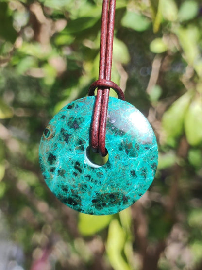 Chrysocoll Chrysokolla Donut 30mm Edelstein Kette Heilstein Schutzsymbol Mann Frau Glück HIPPIE GOA Boho Tibet Ethno Natur Rarität Geschenk - Art of Nature Berlin