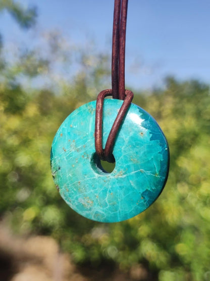 Chrysocoll Chrysokolla Donut 30mm Edelstein Kette Heilstein Schutzsymbol Mann Frau Glück HIPPIE GOA Boho Tibet Ethno Natur Rarität Geschenk - Art of Nature Berlin