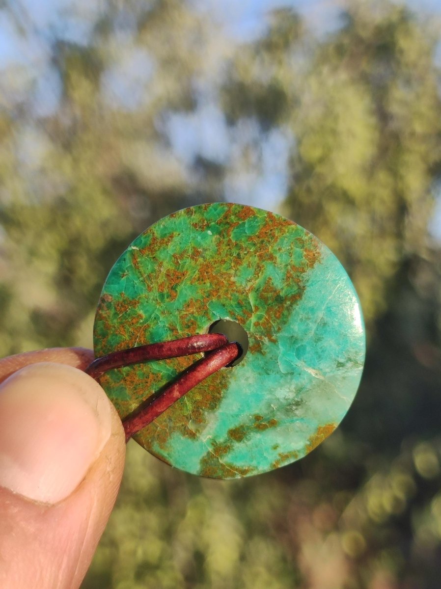 Chrysocoll Chrysokolla Donut 30mm Edelstein Kette Heilstein Schutzsymbol Mann Frau Glück HIPPIE GOA Boho Tibet Ethno Natur Rarität Geschenk - Art of Nature Berlin