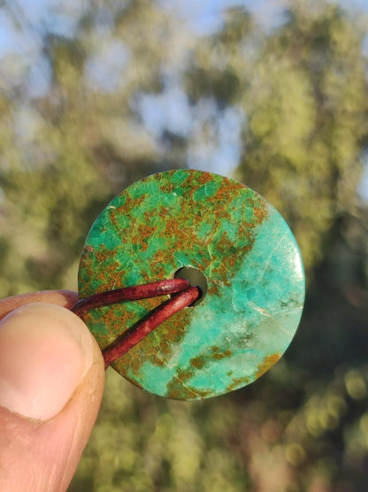 Chrysocoll Chrysokolla Donut 30mm Edelstein Kette Heilstein Schutzsymbol Mann Frau Glück HIPPIE GOA Boho Tibet Ethno Natur Rarität Geschenk - Art of Nature Berlin