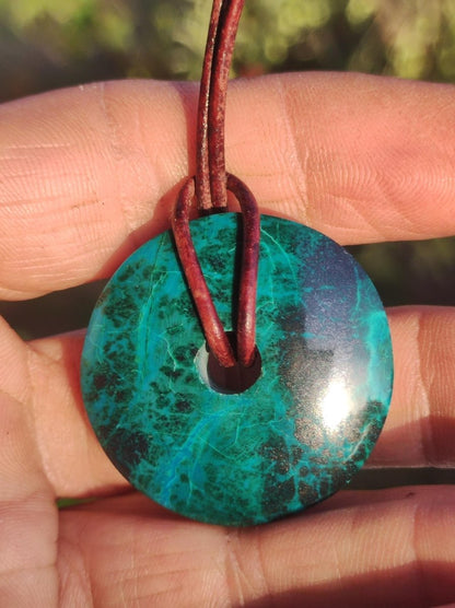 Chrysocoll Chrysokolla Donut 30mm Edelstein Kette Heilstein Schutzsymbol Mann Frau Glück HIPPIE GOA Boho Tibet Ethno Natur Rarität Geschenk - Art of Nature Berlin