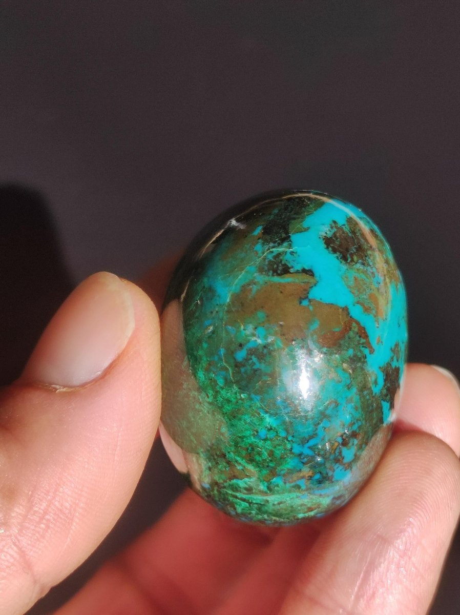 Chrysocoll Handschmeichler AAA Qualität Fair Trade Edelstein flacher Stein Auflegestein Bastel Makramee Heilstein Crysokoll Crysokolla - Art of Nature Berlin