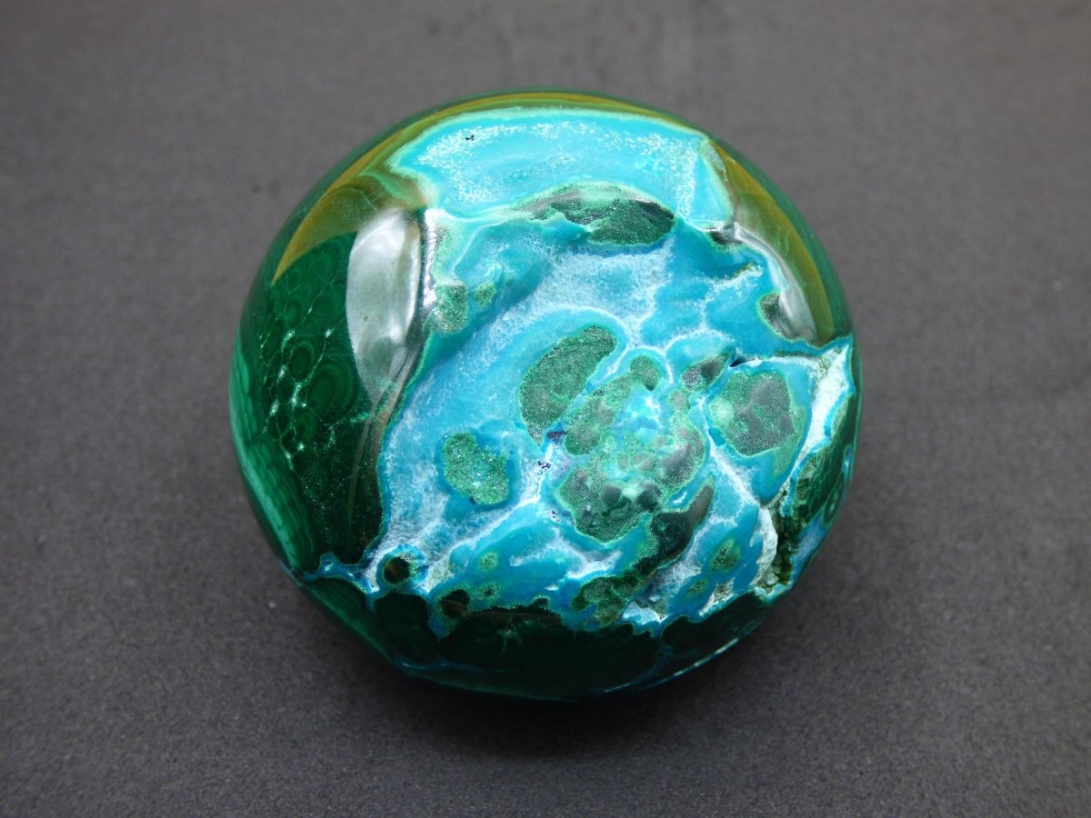 Chrysocoll Malachit botryoidal Kugel Dekostück AAA Edelstein Natur Heilstein Unikat blau grün Mineral Traum Sammlerstück Geschenk Er Sie - Art of Nature Berlin