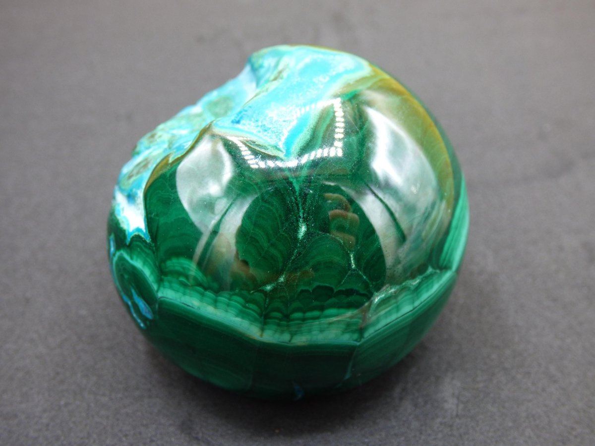 Chrysocoll Malachit botryoidal Kugel Dekostück AAA Edelstein Natur Heilstein Unikat blau grün Mineral Traum Sammlerstück Geschenk Er Sie - Art of Nature Berlin