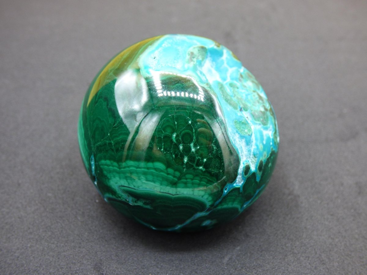 Chrysocoll Malachit botryoidal Kugel Dekostück AAA Edelstein Natur Heilstein Unikat blau grün Mineral Traum Sammlerstück Geschenk Er Sie - Art of Nature Berlin