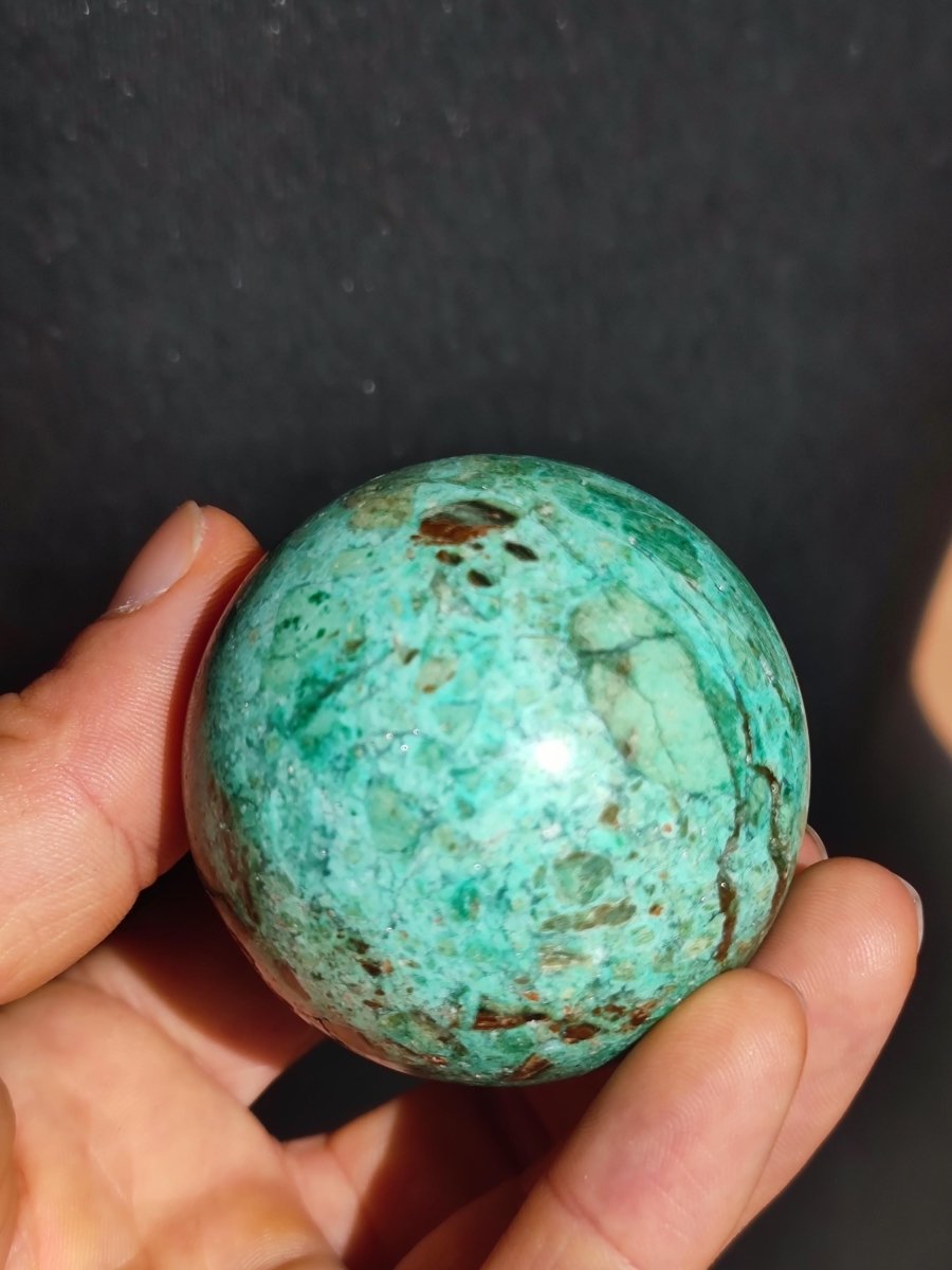 Chrysocoll Sphere A ~ Magische Edelstein Kugel Massage & Deko Crystal Meditation Heilstein Rarität Sammler Mineral Rund Chrysokolla Boho - Art of Nature Berlin